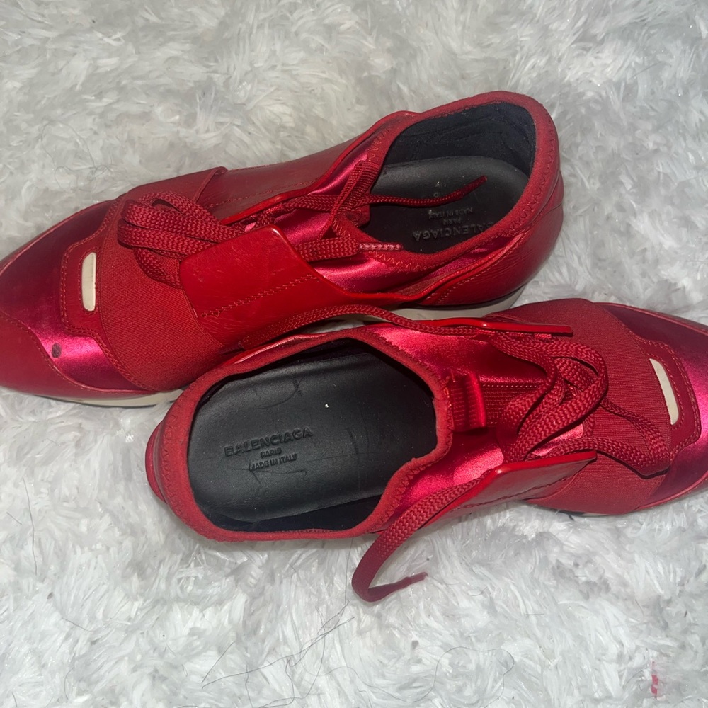 Size 37 balenciaga running sneakers
